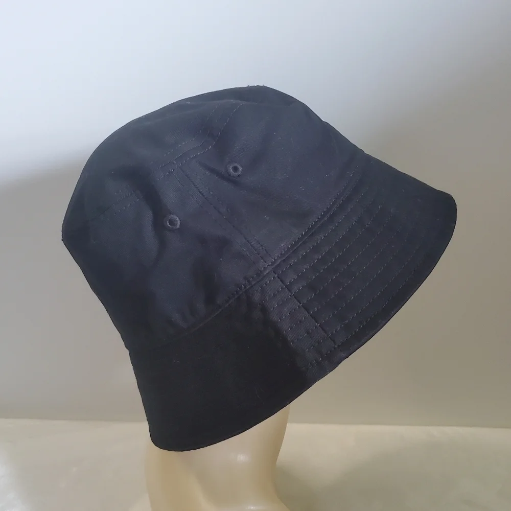 𝅺NWT Russell Athletic Black Festy Adult Unisex Bucket Hat Cap